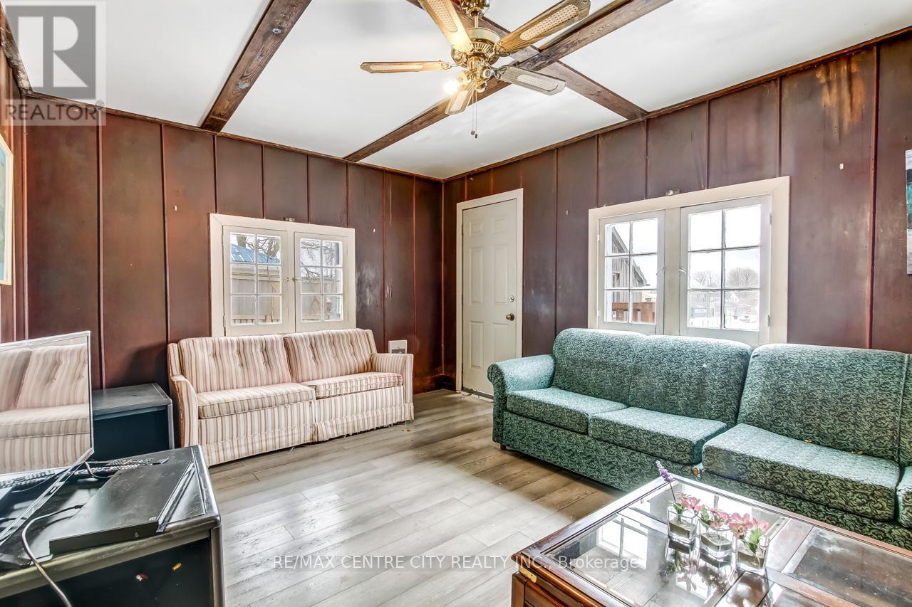 328 Erie Street, Central Elgin, Ontario  N5L 1E3 - Photo 37 - X12432834