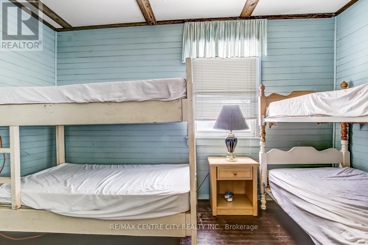 328 Erie Street, Central Elgin, Ontario  N5L 1E3 - Photo 42 - X12432834