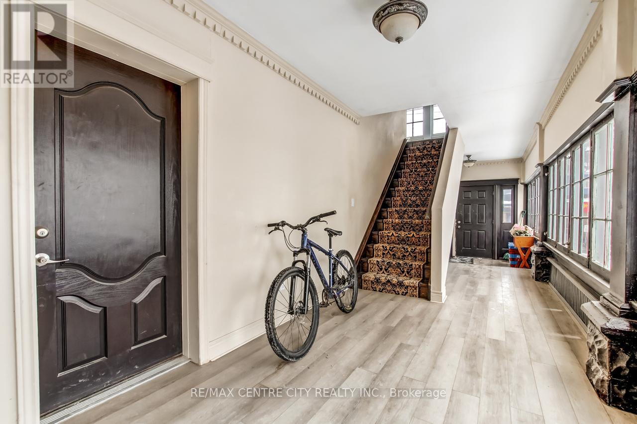 328 Erie Street, Central Elgin, Ontario  N5L 1E3 - Photo 5 - X12432834