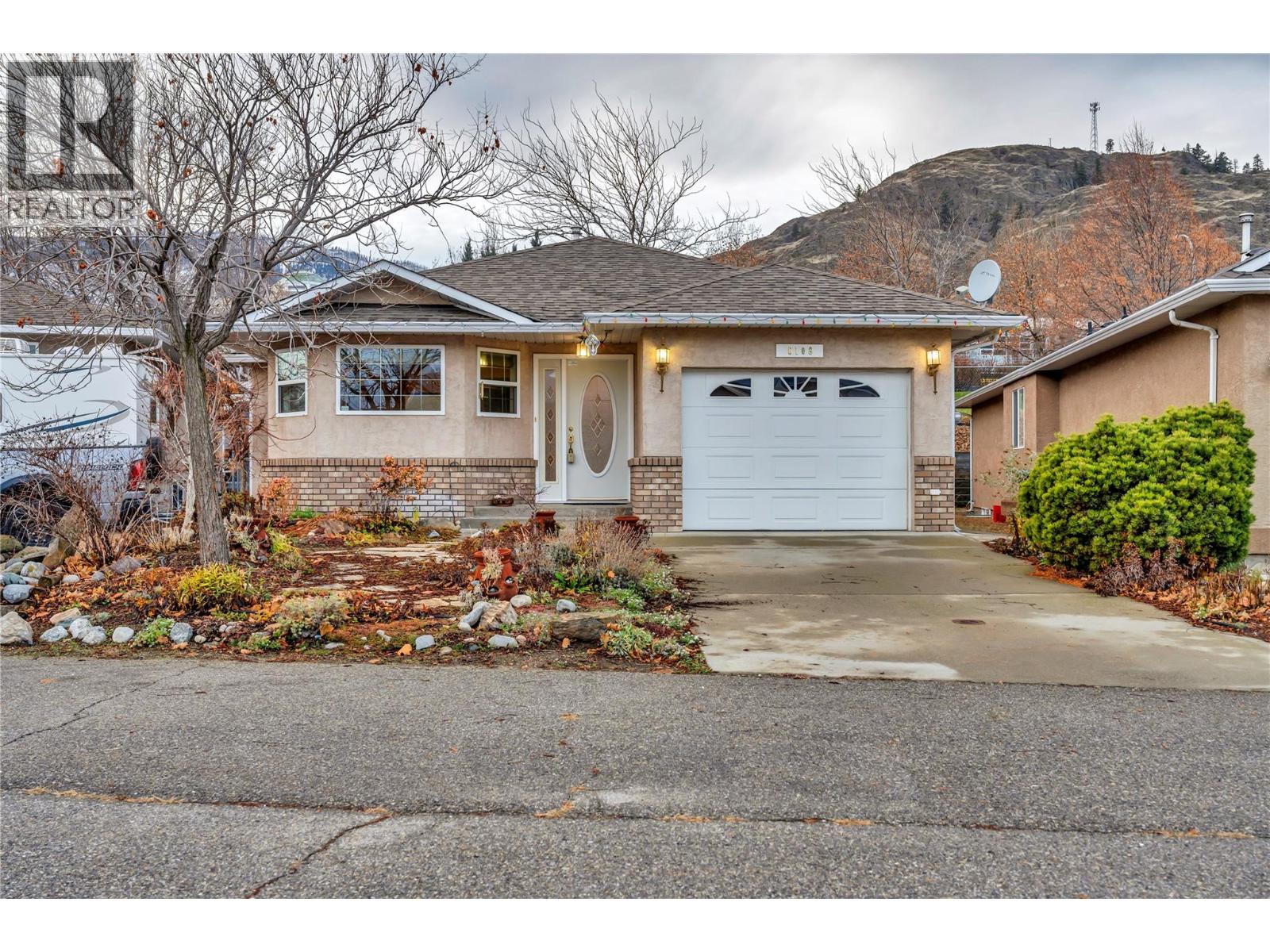 6108 Saint Martin Place, Oliver, British Columbia