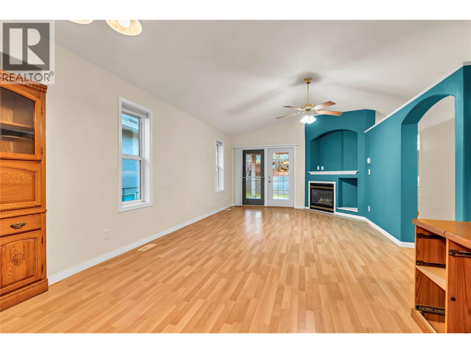 6108 Saint Martin Place, Oliver, British Columbia V0H 1T0 - Photo 4 - 10371208