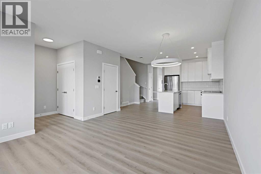 7075 Rangeview Avenue Se, Calgary, Alberta  T3S 0R1 - Photo 2 - A2222351