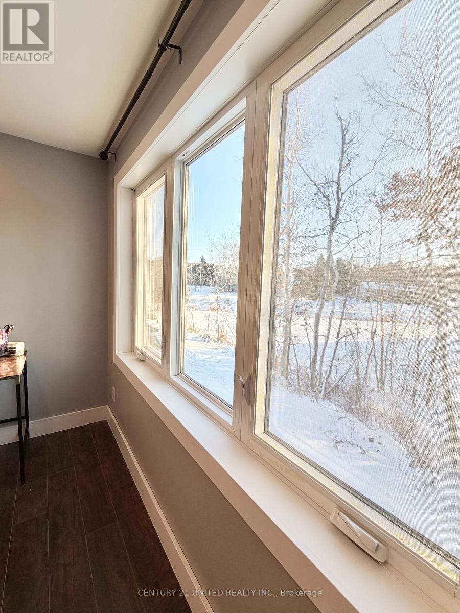 45 Kenedon Drive, Kawartha Lakes (Emily), Ontario  K0L 2W0 - Photo 41 - X12636448