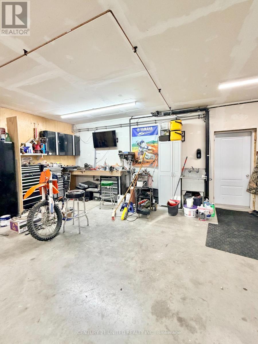 45 Kenedon Drive, Kawartha Lakes (Emily), Ontario  K0L 2W0 - Photo 45 - X12636448