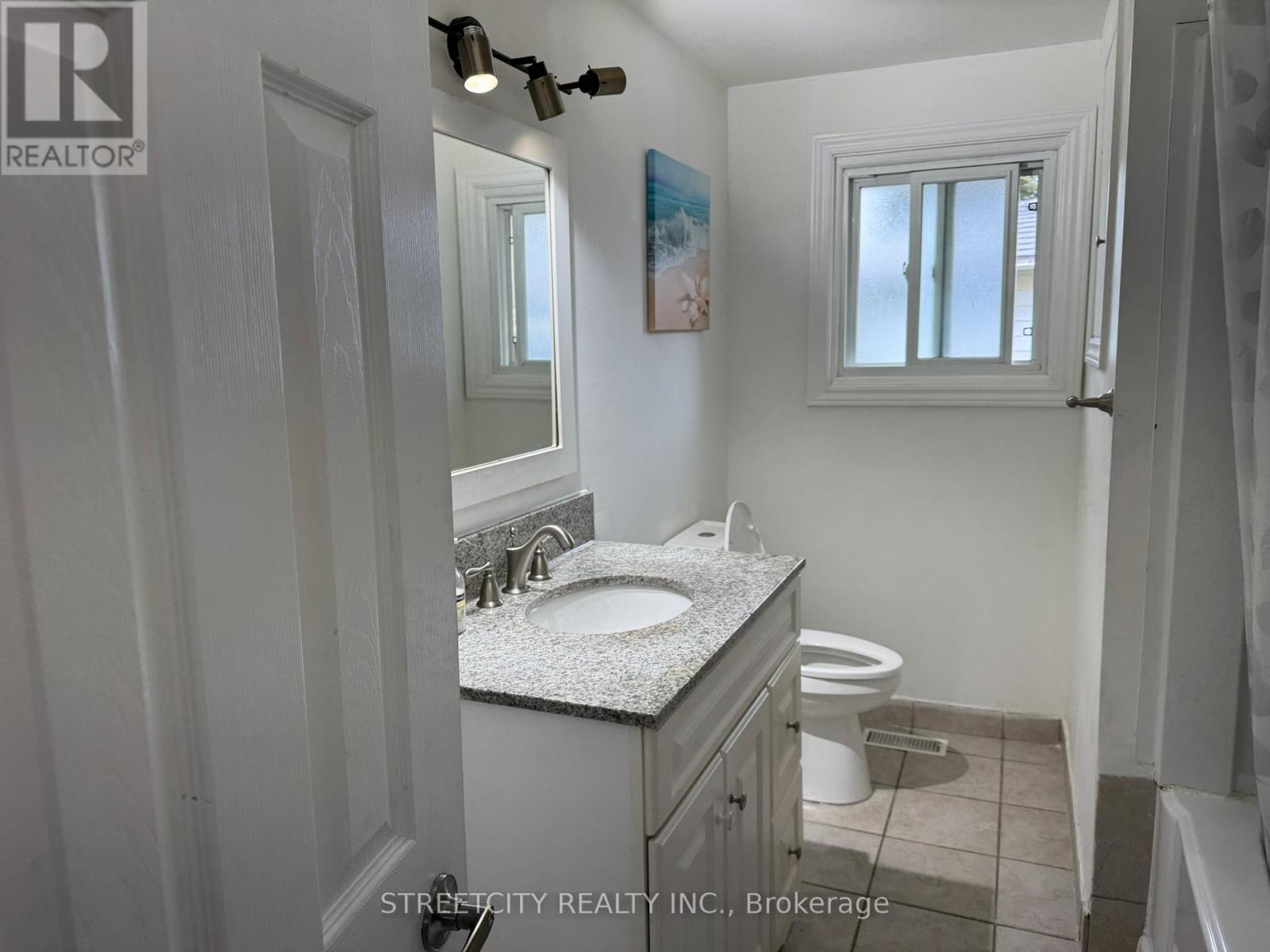 102 Paperbirch Crescent, London North, Ontario  N6G 1L7 - Photo 16 - X12636308