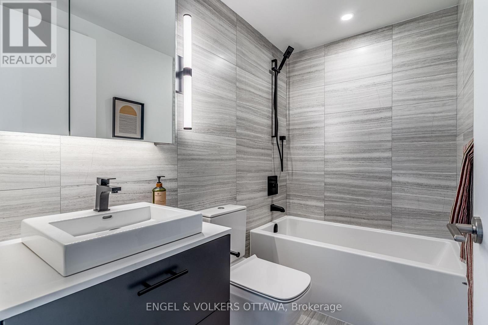 807 - 10 James Street, Ottawa, Ontario  K2P 1T2 - Photo 10 - X12636386