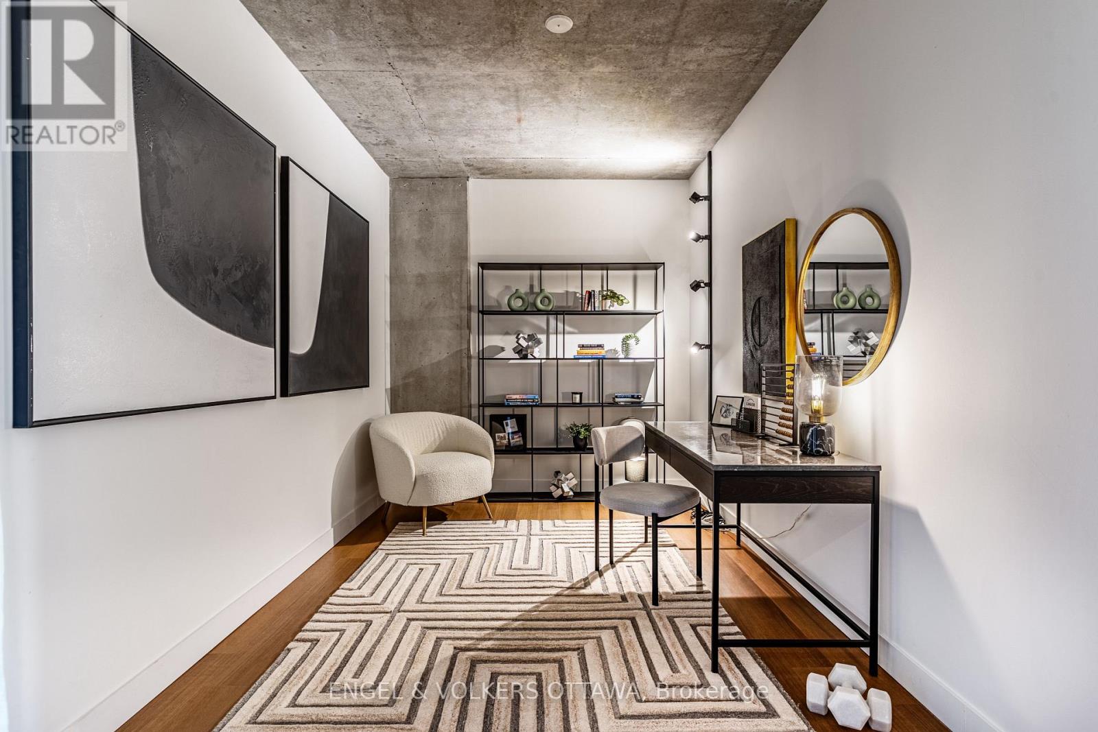 807 - 10 James Street, Ottawa, Ontario  K2P 1T2 - Photo 11 - X12636386