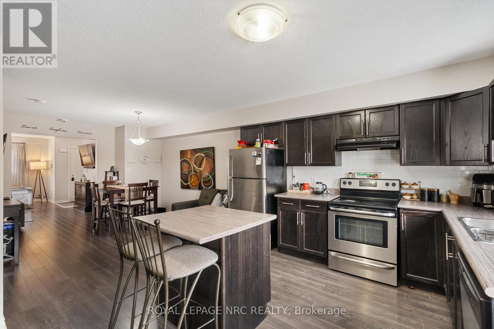 6 - 6118 Kelsey Crescent, Niagara Falls (Forestview), Ontario  L2H 0M6 - Photo 14 - X12636306