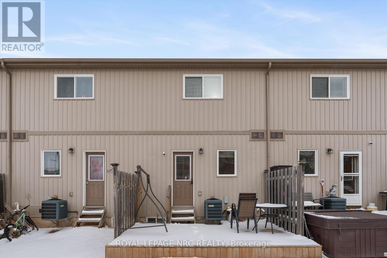 6 - 6118 Kelsey Crescent, Niagara Falls (Forestview), Ontario  L2H 0M6 - Photo 20 - X12636306