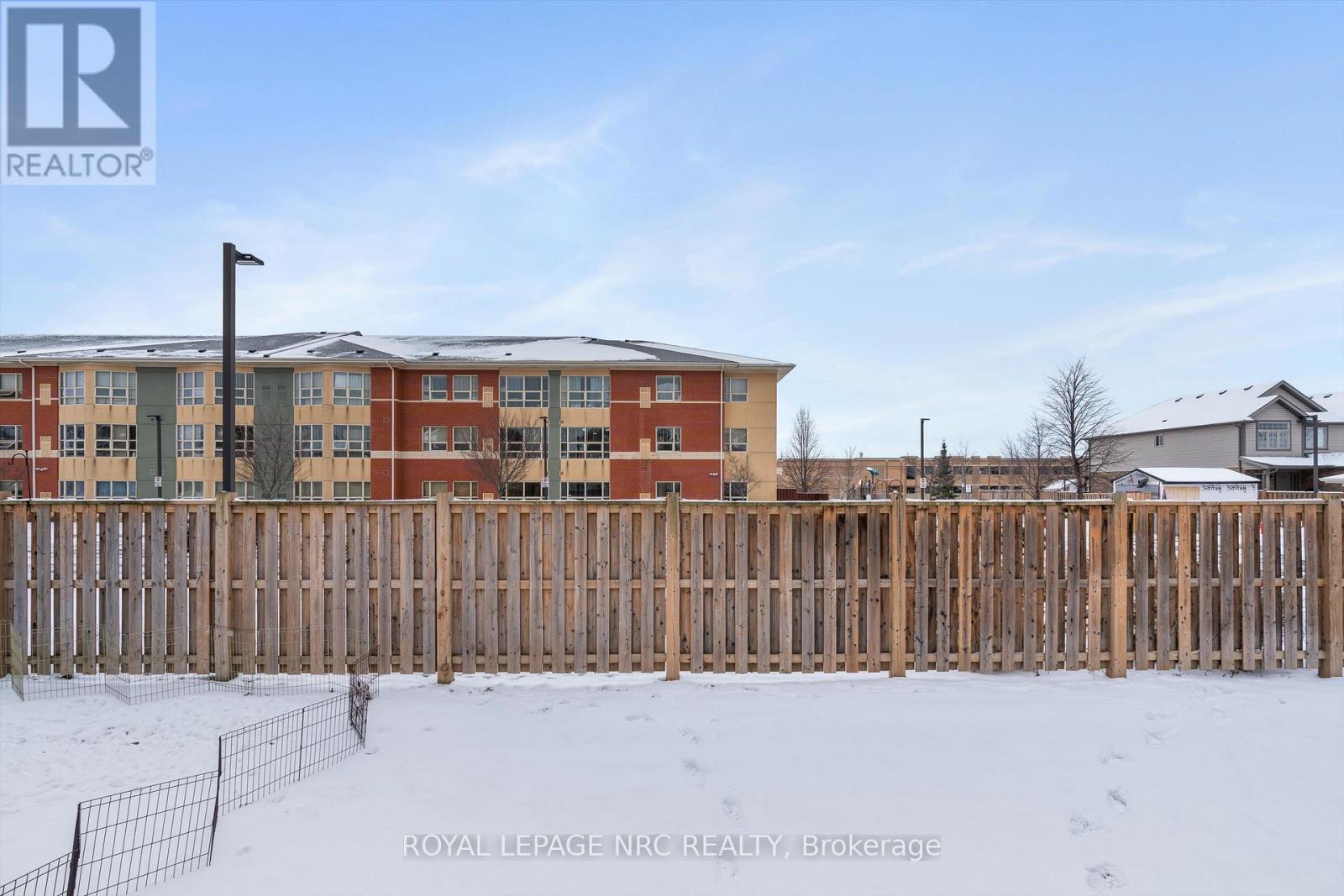 6 - 6118 Kelsey Crescent, Niagara Falls (Forestview), Ontario  L2H 0M6 - Photo 21 - X12636306