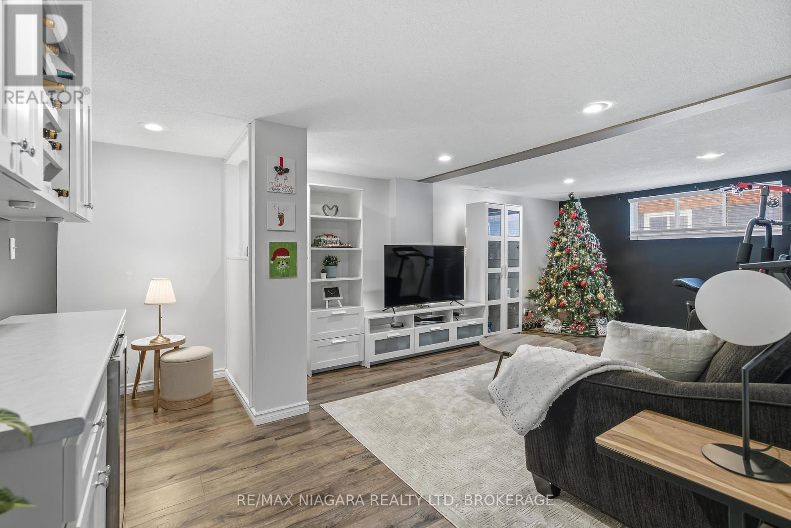 5928 Carman Street, Niagara Falls, Ontario  L2J 1S1 - Photo 27 - X12636350