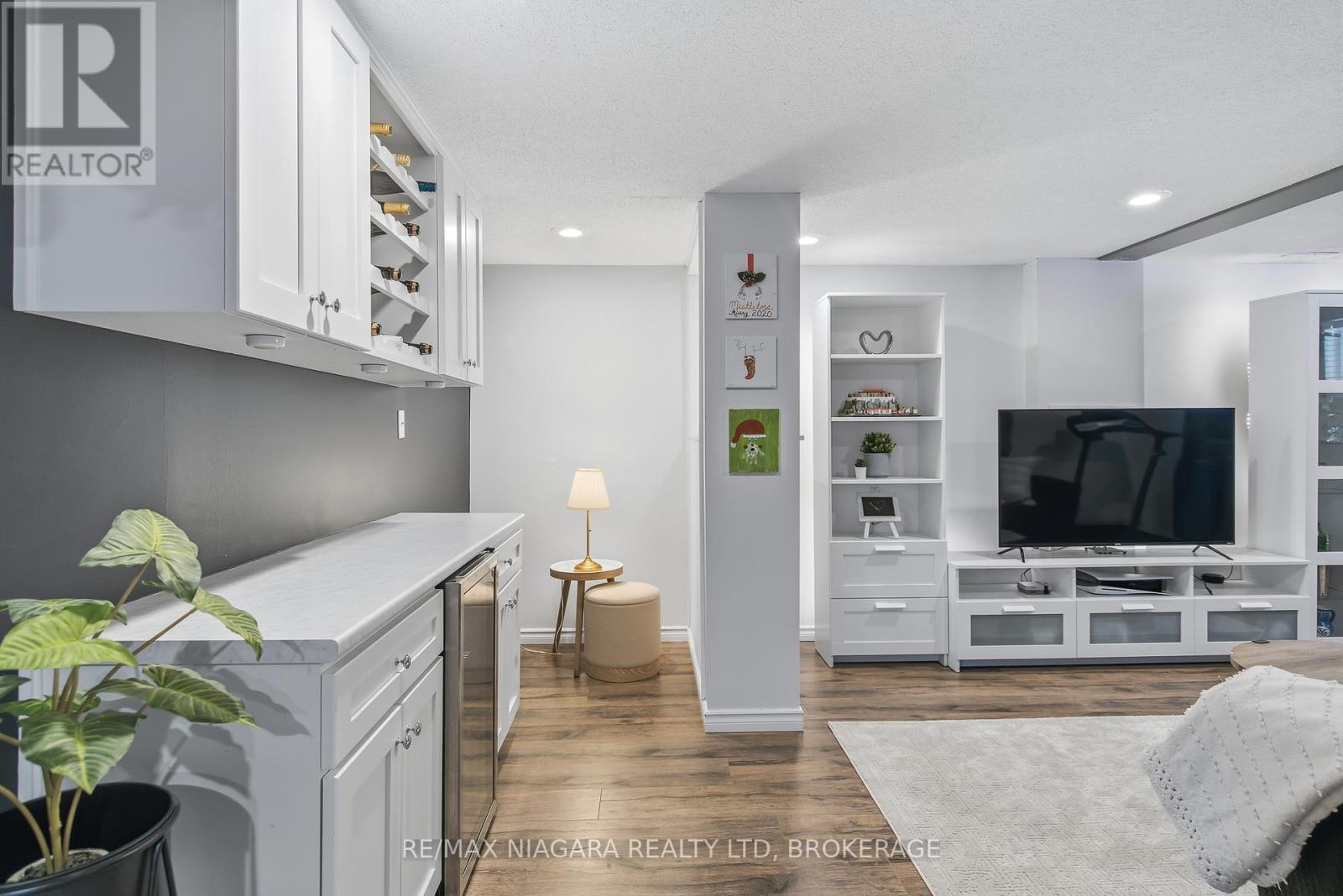 5928 Carman Street, Niagara Falls, Ontario  L2J 1S1 - Photo 28 - X12636350