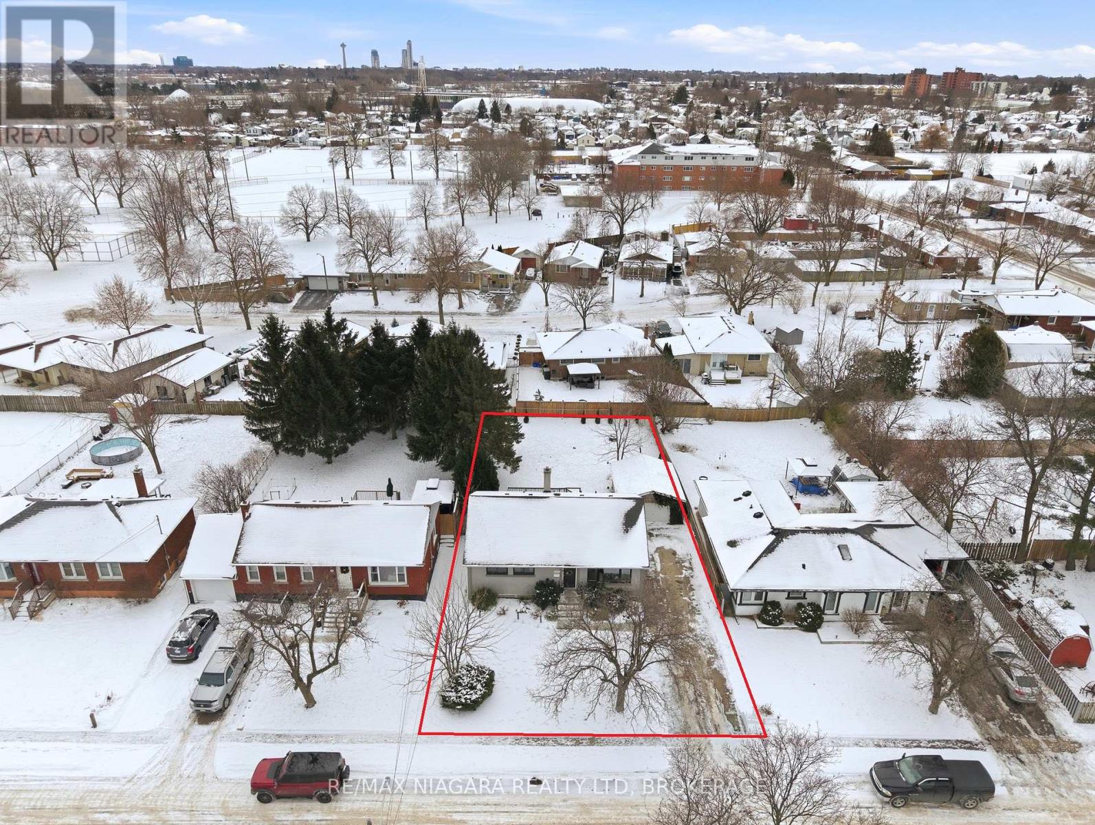 5928 Carman Street, Niagara Falls, Ontario  L2J 1S1 - Photo 6 - X12636350