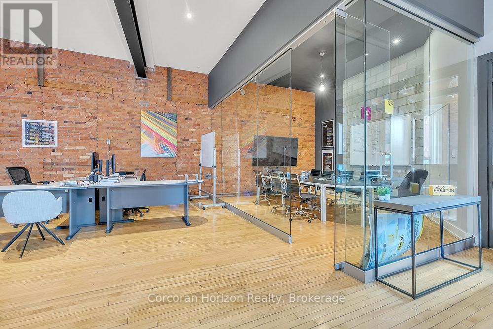 300 - 41 King William Street, Hamilton, Ontario  L8R 1A2 - Photo 11 - X12636336