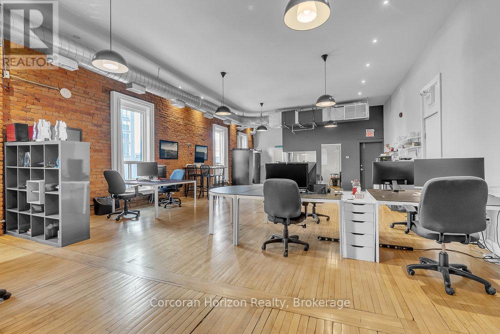 300 - 41 King William Street, Hamilton, Ontario  L8R 1A2 - Photo 13 - X12636336