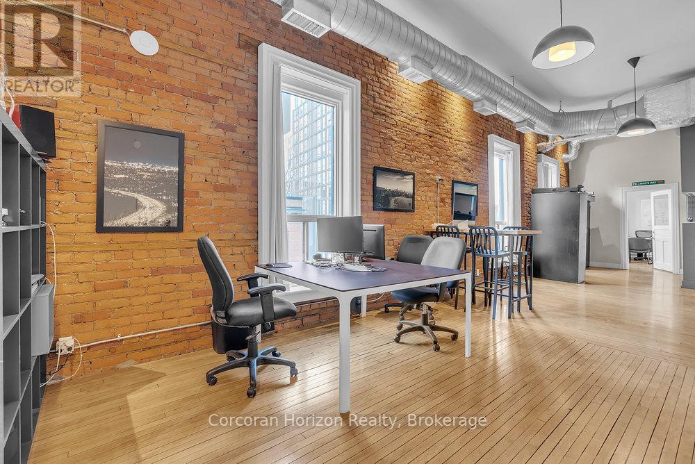 300 - 41 King William Street, Hamilton, Ontario  L8R 1A2 - Photo 14 - X12636336