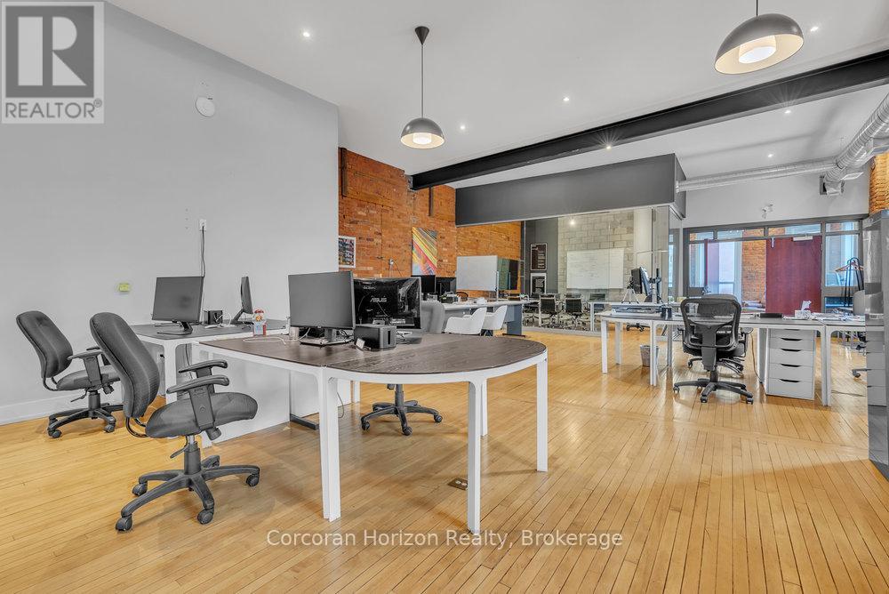 300 - 41 King William Street, Hamilton, Ontario  L8R 1A2 - Photo 16 - X12636336