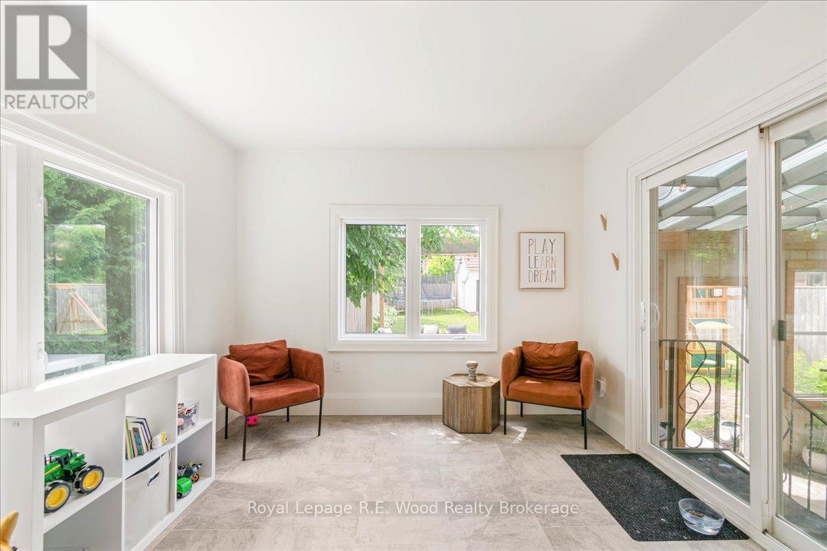 15 Mckenzie Street, Tillsonburg, Ontario  N4G 2E7 - Photo 16 - X12636370