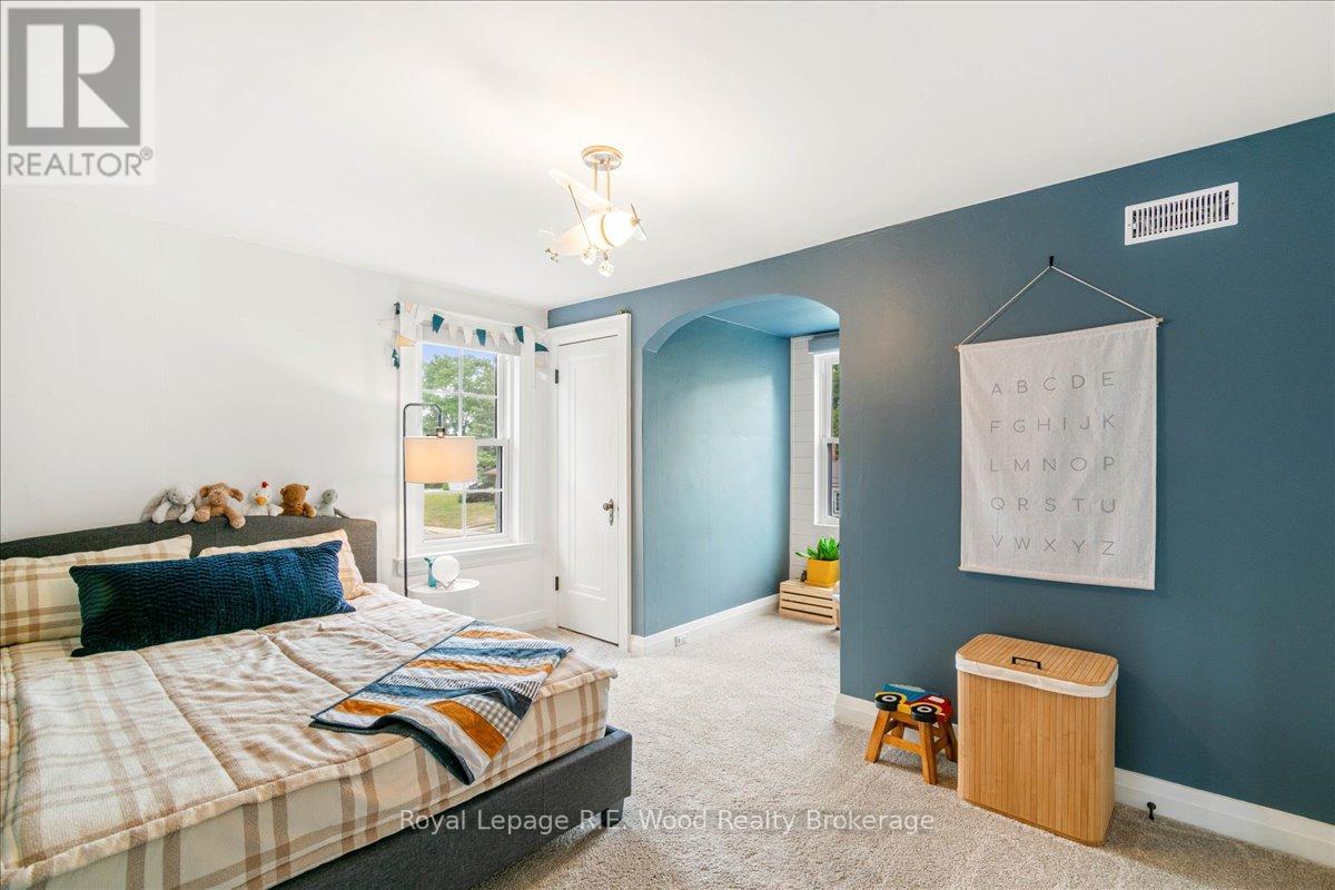 15 Mckenzie Street, Tillsonburg, Ontario  N4G 2E7 - Photo 20 - X12636370