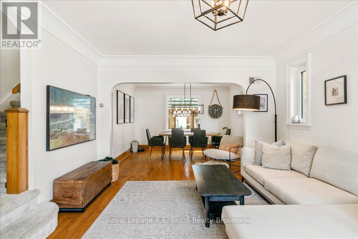 15 Mckenzie Street, Tillsonburg, Ontario  N4G 2E7 - Photo 4 - X12636370