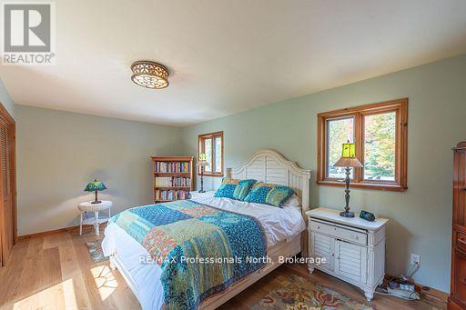 1110 Sedgwick Road, Minden Hills, Ontario K0M 2K0 - Photo 19 - X12636376