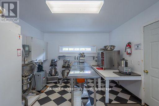 1110 Sedgwick Road, Minden Hills, Ontario K0M 2K0 - Photo 41 - X12636376