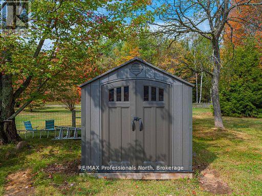 1110 Sedgwick Road, Minden Hills, Ontario K0M 2K0 - Photo 46 - X12636376