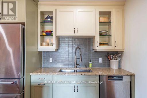 1110 Sedgwick Road, Minden Hills, Ontario K0M 2K0 - Photo 7 - X12636376