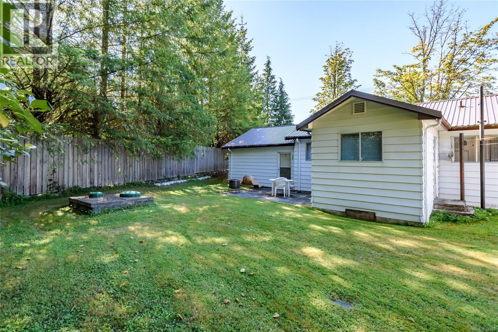 7602 Island Hwy N, Black Creek, British Columbia  V9J 1G3 - Photo 39 - 1021970