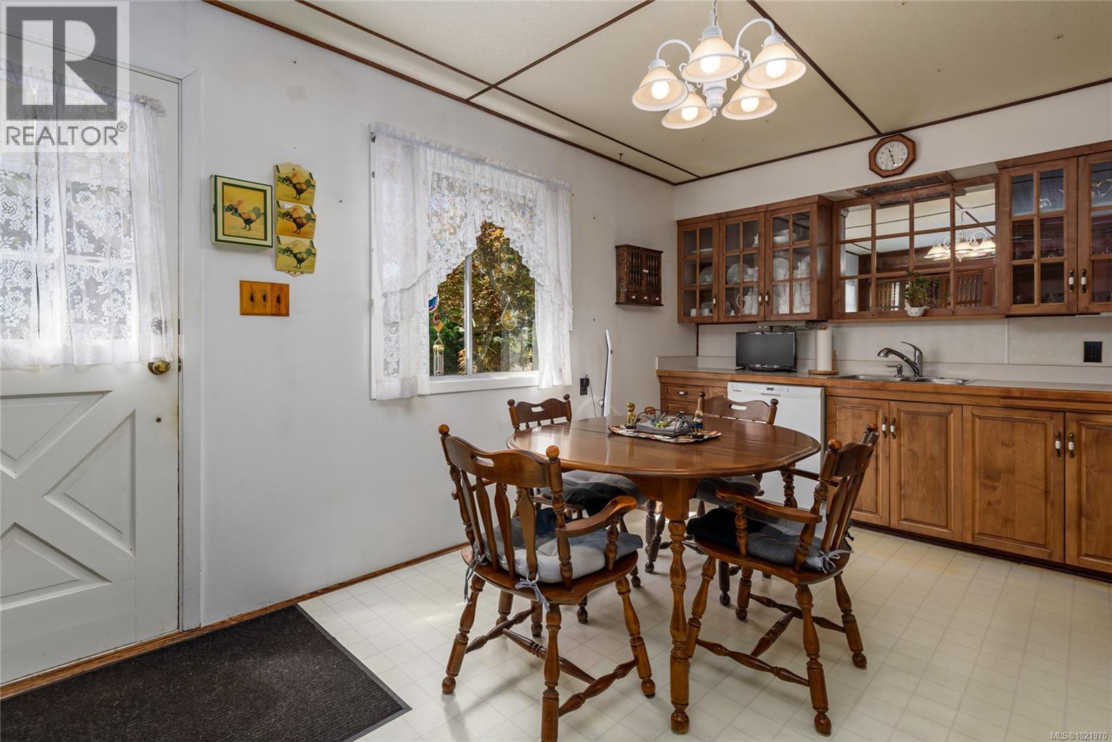 7602 Island Hwy N, Black Creek, British Columbia  V9J 1G3 - Photo 5 - 1021970