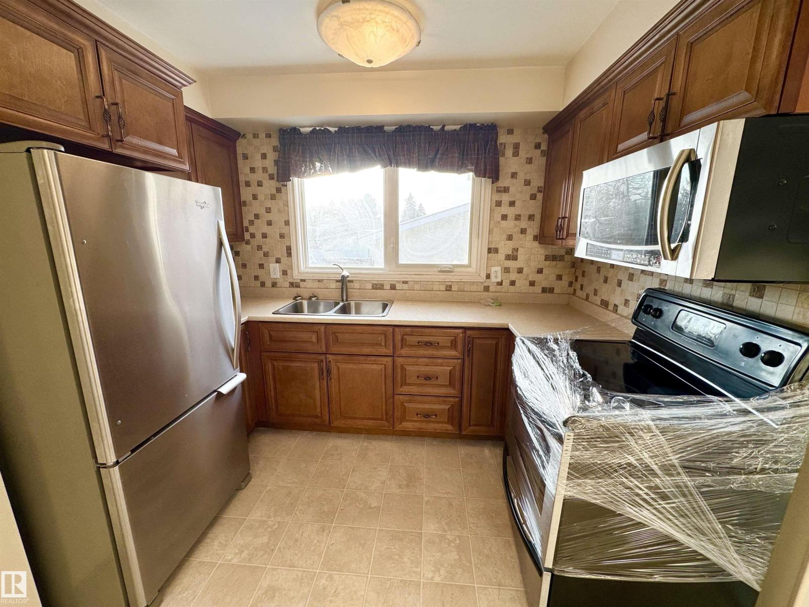 8507 35 Av Nw, Edmonton, Alberta  T6K 0C1 - Photo 5 - E4468217