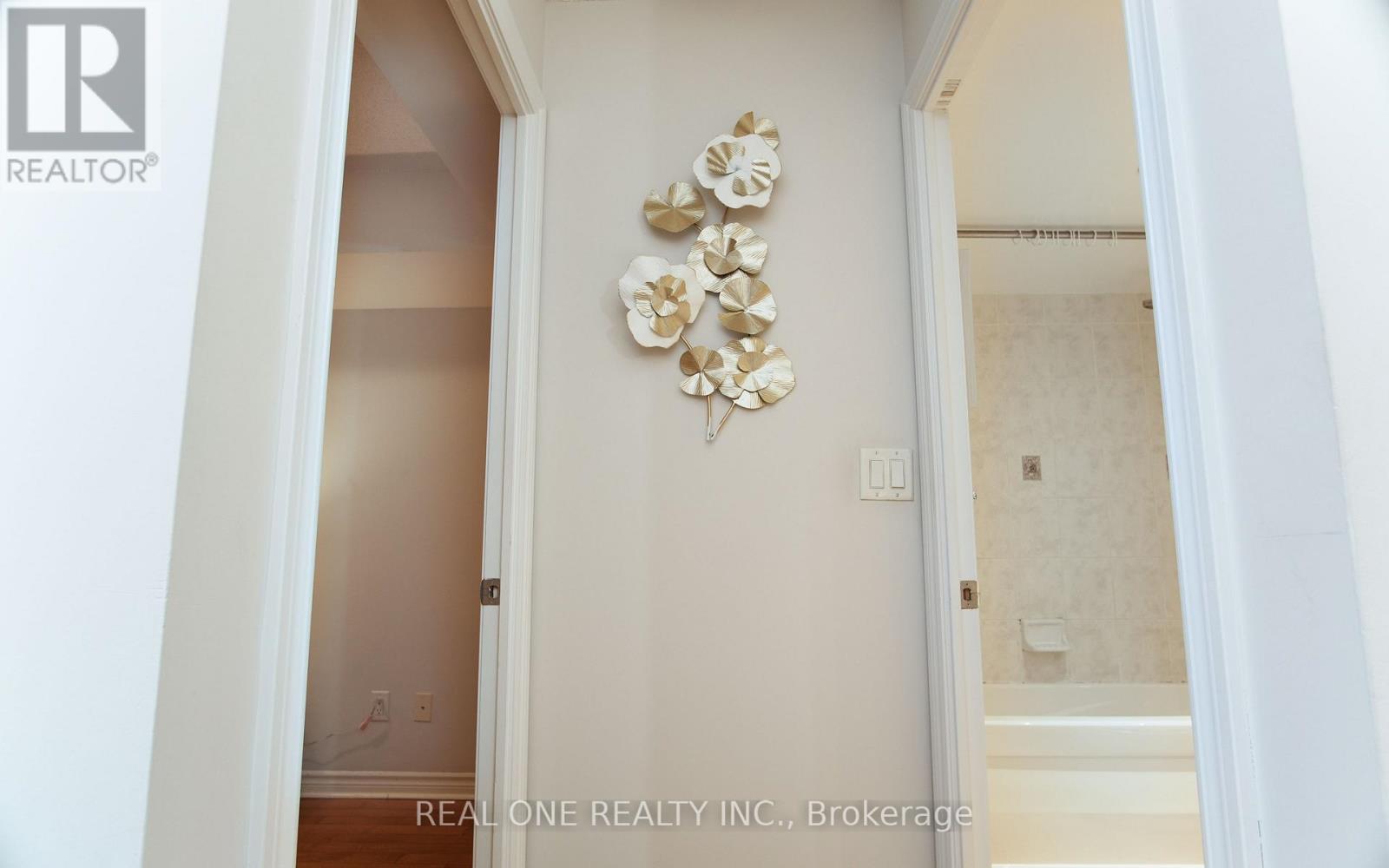 929 - 250 Wellington Street W, Toronto, Ontario  M5V 3P6 - Photo 7 - C12636304