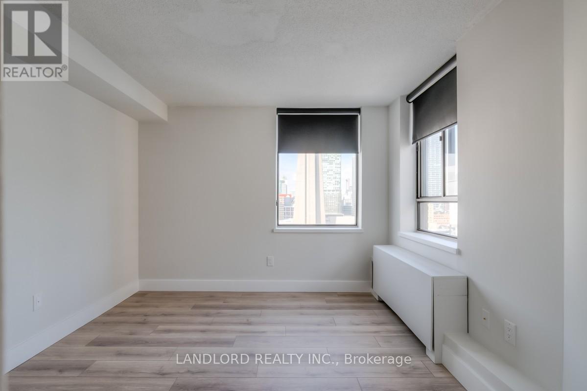 2306 - 270 Queens Quay W, Toronto, Ontario  M5J 2N4 - Photo 12 - C12636380
