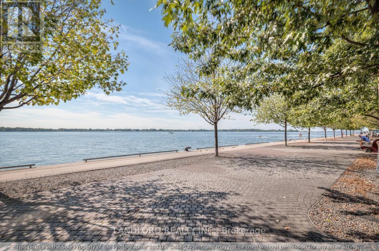 2306 - 270 Queens Quay W, Toronto, Ontario  M5J 2N4 - Photo 23 - C12636380