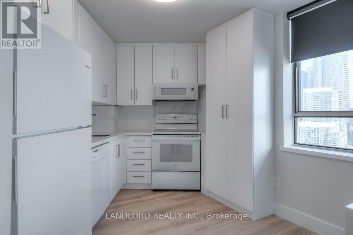 2306 - 270 Queens Quay W, Toronto, Ontario  M5J 2N4 - Photo 8 - C12636380