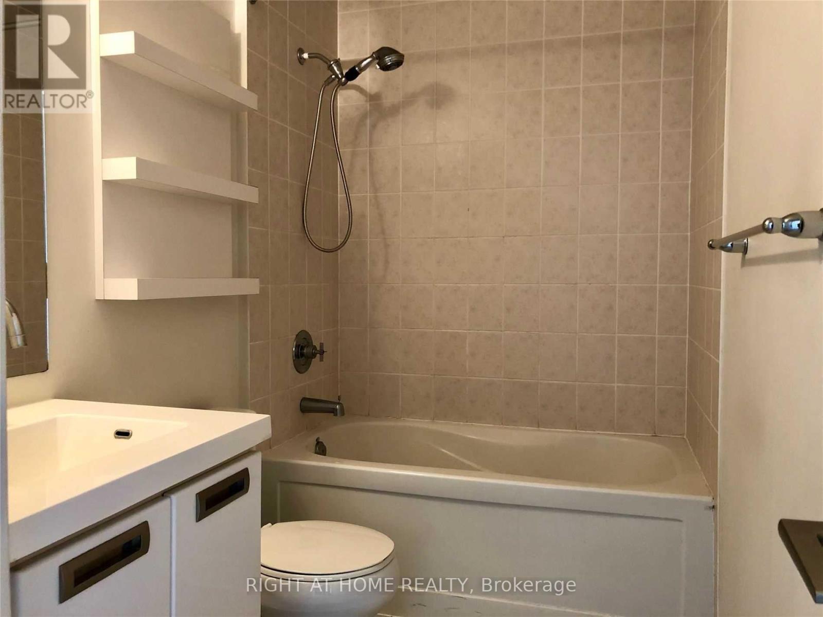 709 - 90 Stadium Road, Toronto, Ontario  M5V 3W5 - Photo 11 - C12636388