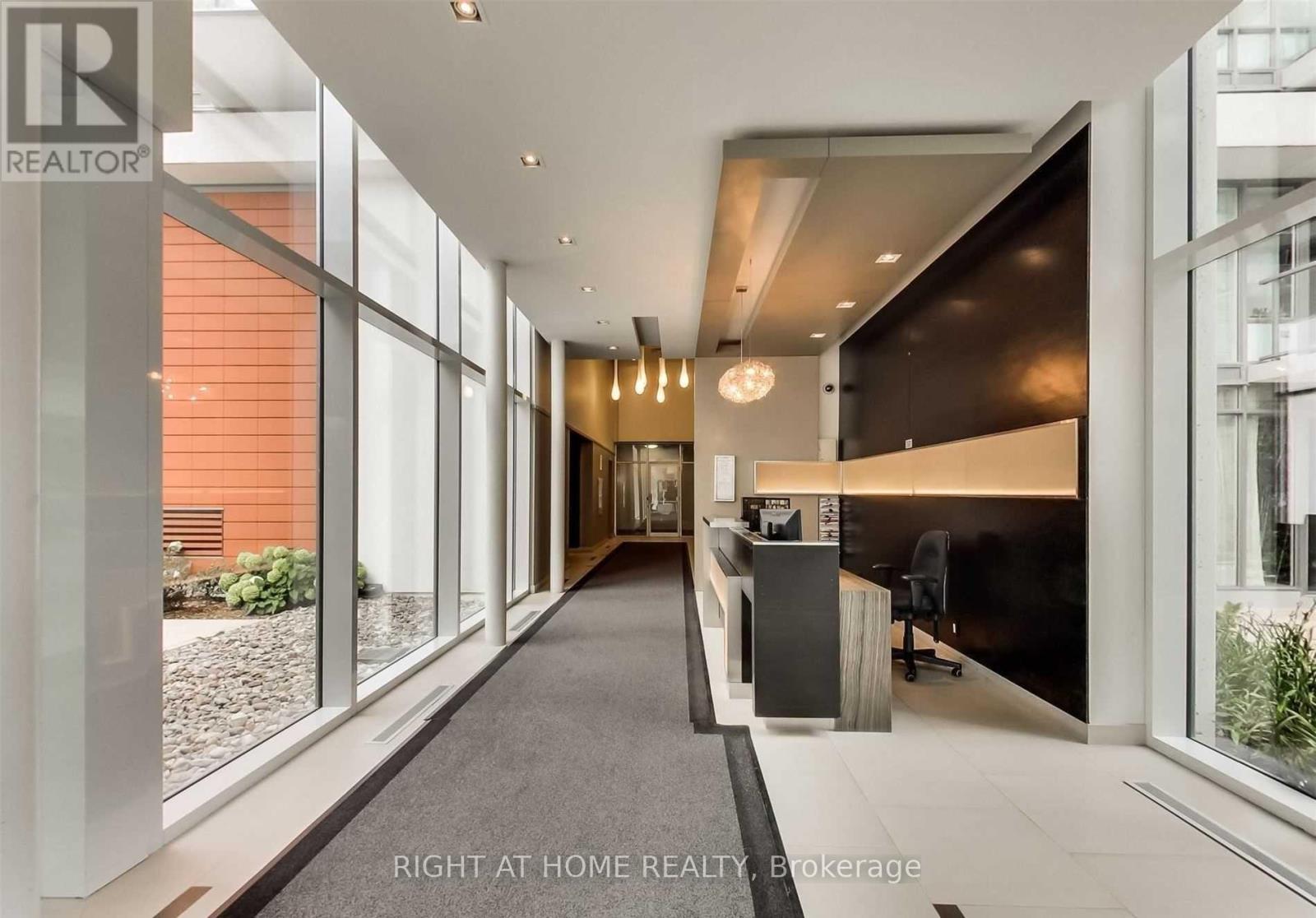 709 - 90 Stadium Road, Toronto, Ontario  M5V 3W5 - Photo 3 - C12636388