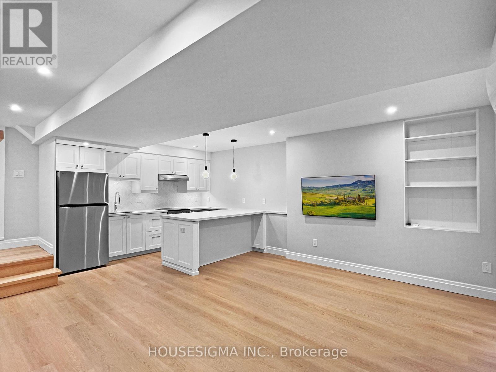 BSMT - 42 GLENHURST AVENUE, Toronto, Ontario