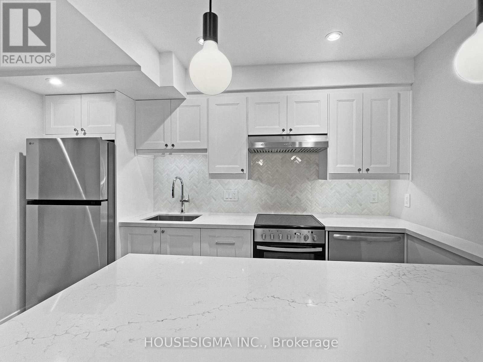 Bsmt - 42 Glenhurst Avenue, Toronto, Ontario  M6E 1E4 - Photo 11 - C12636394