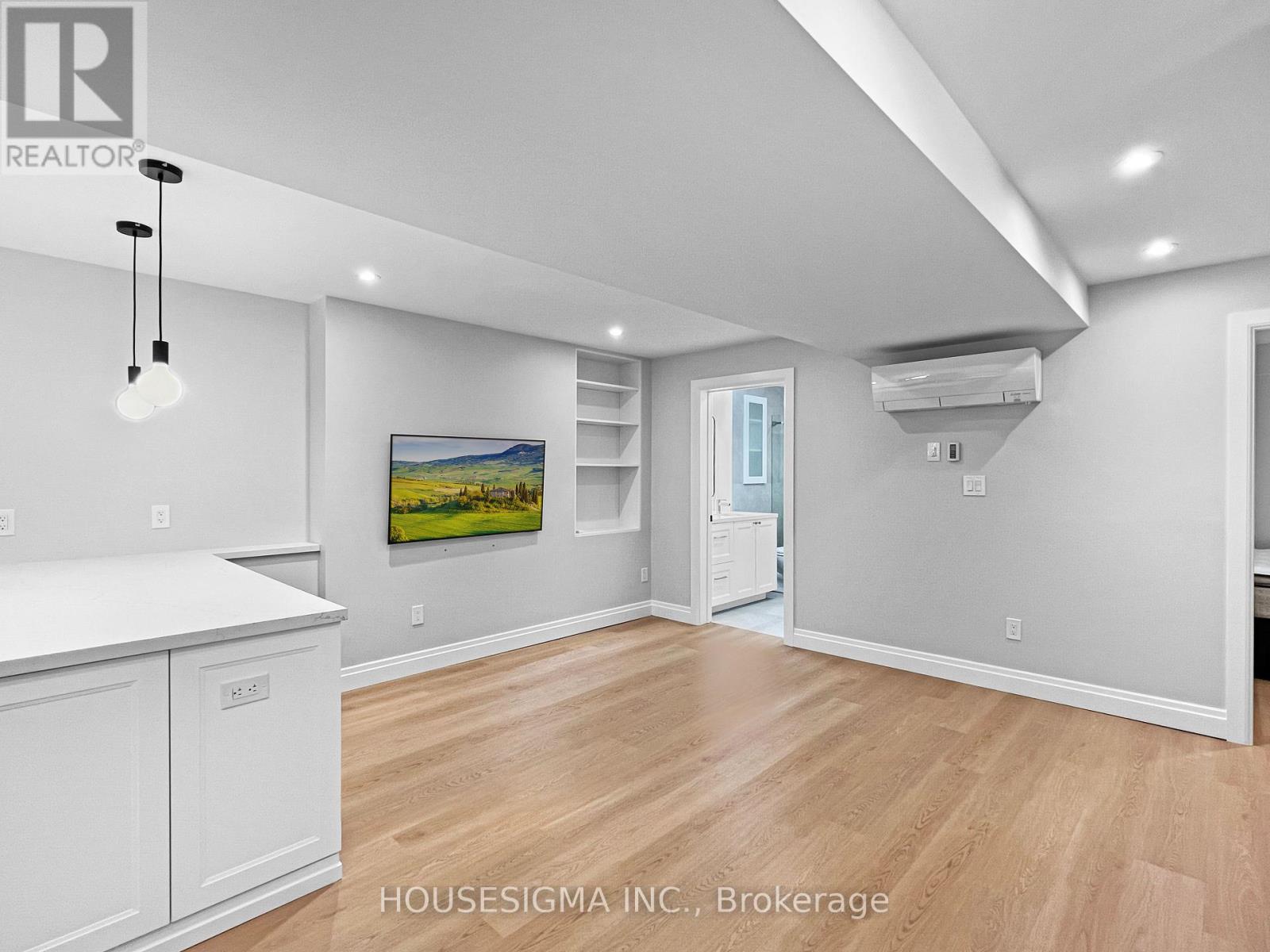 Bsmt - 42 Glenhurst Avenue, Toronto, Ontario  M6E 1E4 - Photo 3 - C12636394