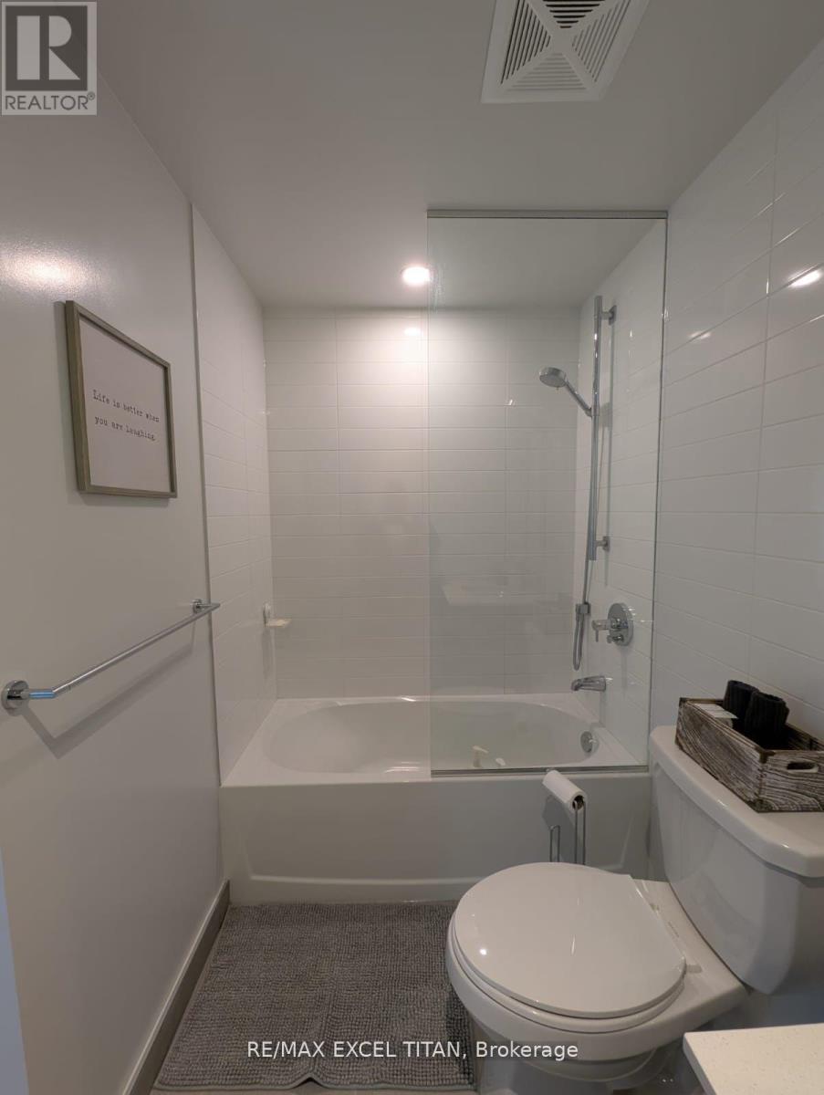 4102 - 8 Cumberland Street, Toronto, Ontario  M4W 0B6 - Photo 10 - C12636420