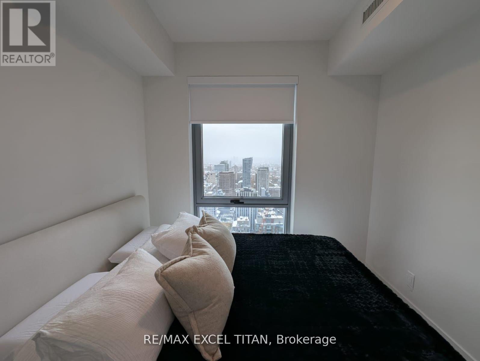 4102 - 8 Cumberland Street, Toronto, Ontario  M4W 0B6 - Photo 11 - C12636420