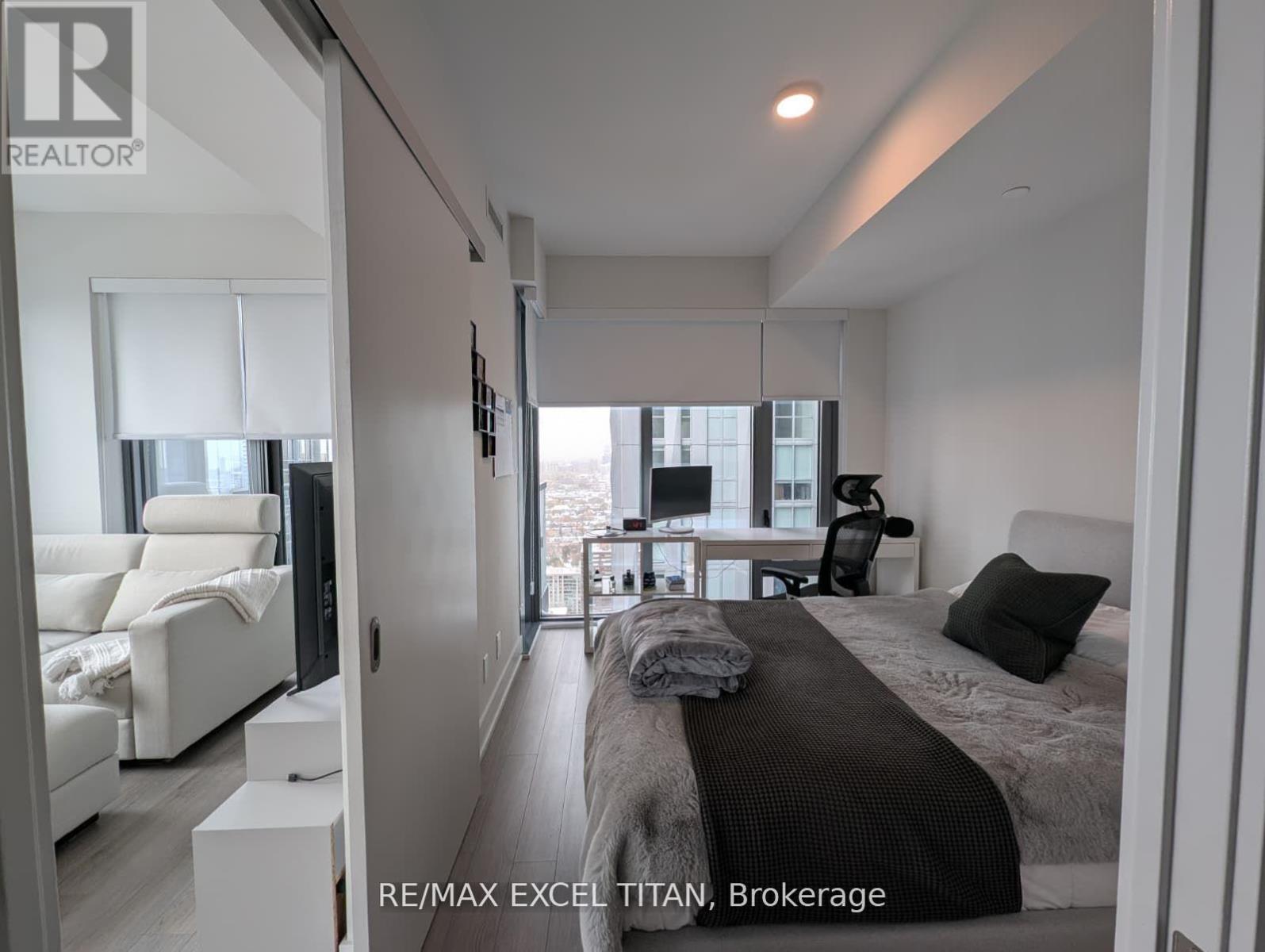 4102 - 8 Cumberland Street, Toronto, Ontario  M4W 0B6 - Photo 7 - C12636420