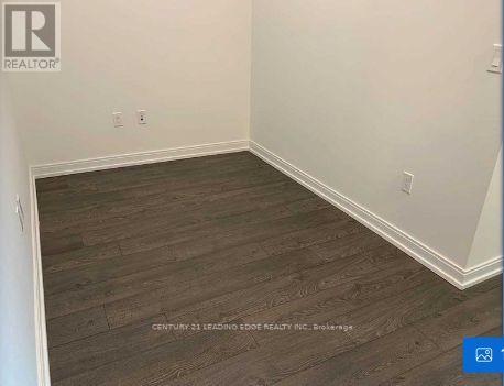 2225 - 275 Village Green Square, Toronto (Agincourt South-Malvern West), Ontario  M1S 0L8 - Photo 4 - E12634422