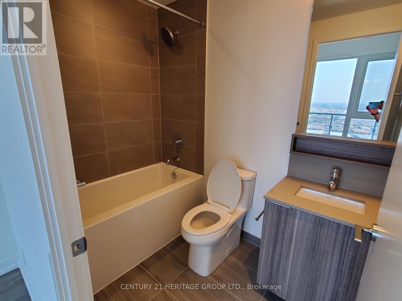 4210 - 898 Portage Parkway, Vaughan, Ontario  L4K 0J6 - Photo 17 - N12634330