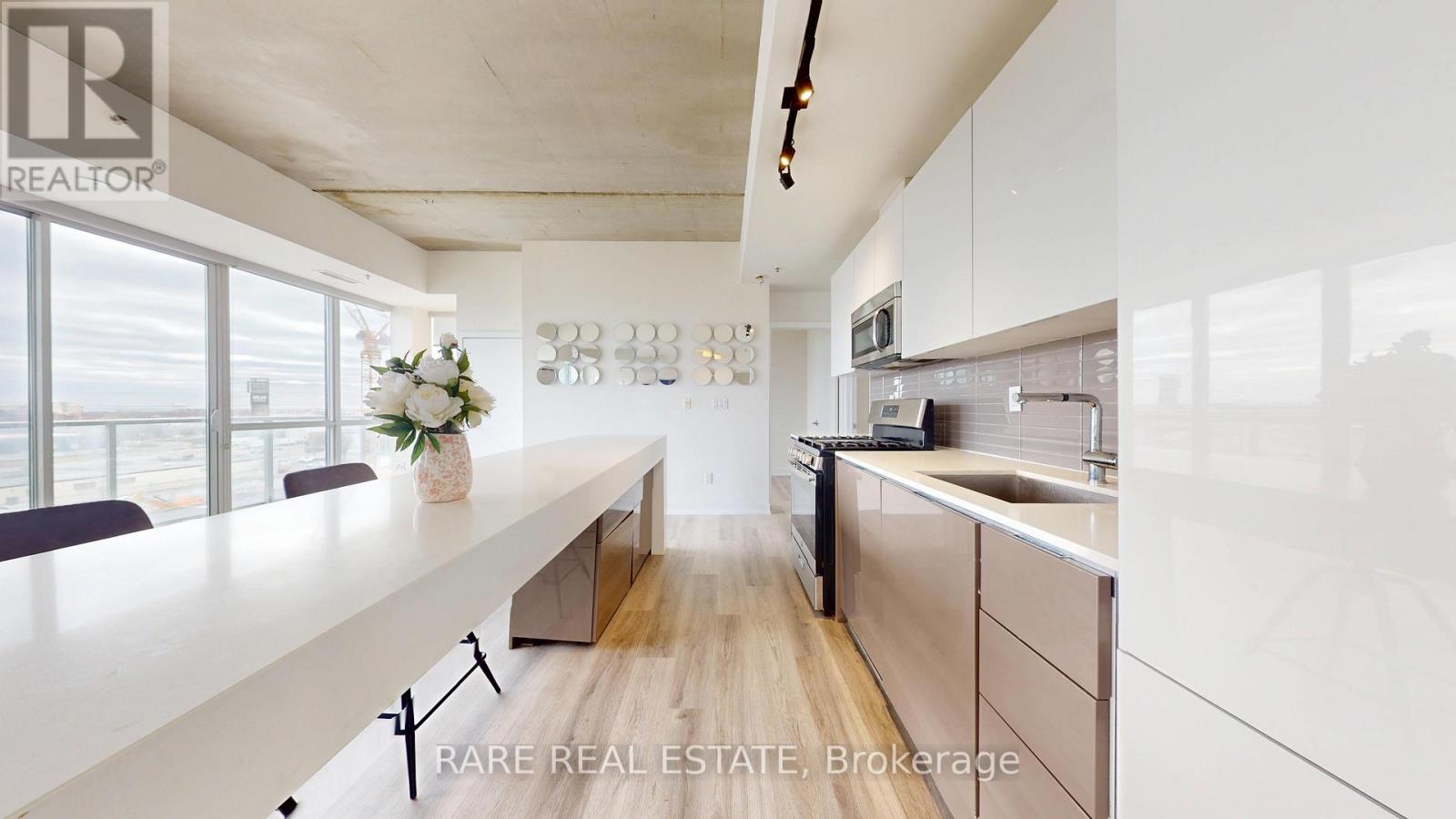 501 - 51 Lady Bank Road, Toronto, Ontario  M8Z 0C9 - Photo 4 - W12564322