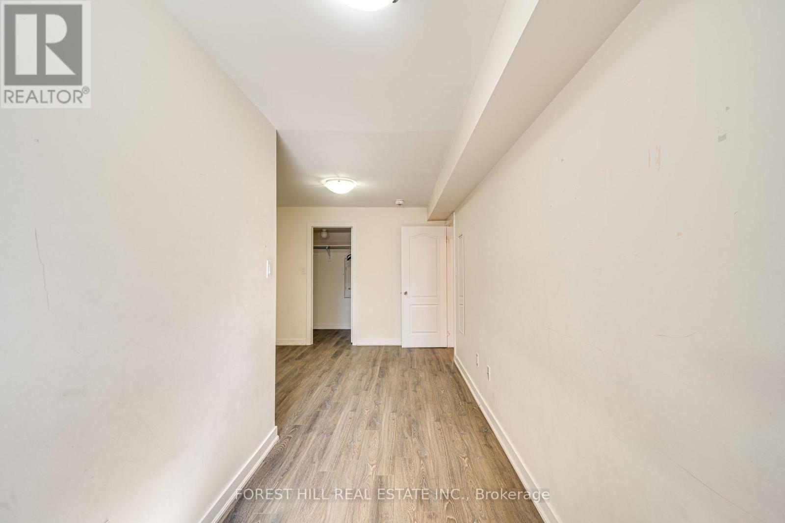 85 - 100 Parrotta Drive, Toronto, Ontario  M9M 0B5 - Photo 11 - W12636324