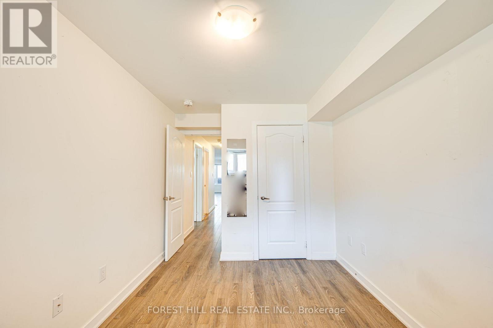 85 - 100 Parrotta Drive, Toronto, Ontario  M9M 0B5 - Photo 12 - W12636324