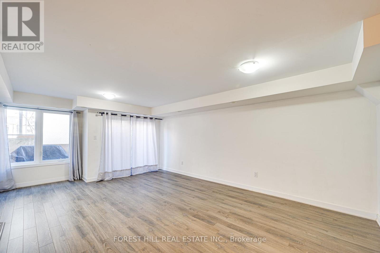 85 - 100 Parrotta Drive, Toronto, Ontario  M9M 0B5 - Photo 14 - W12636324