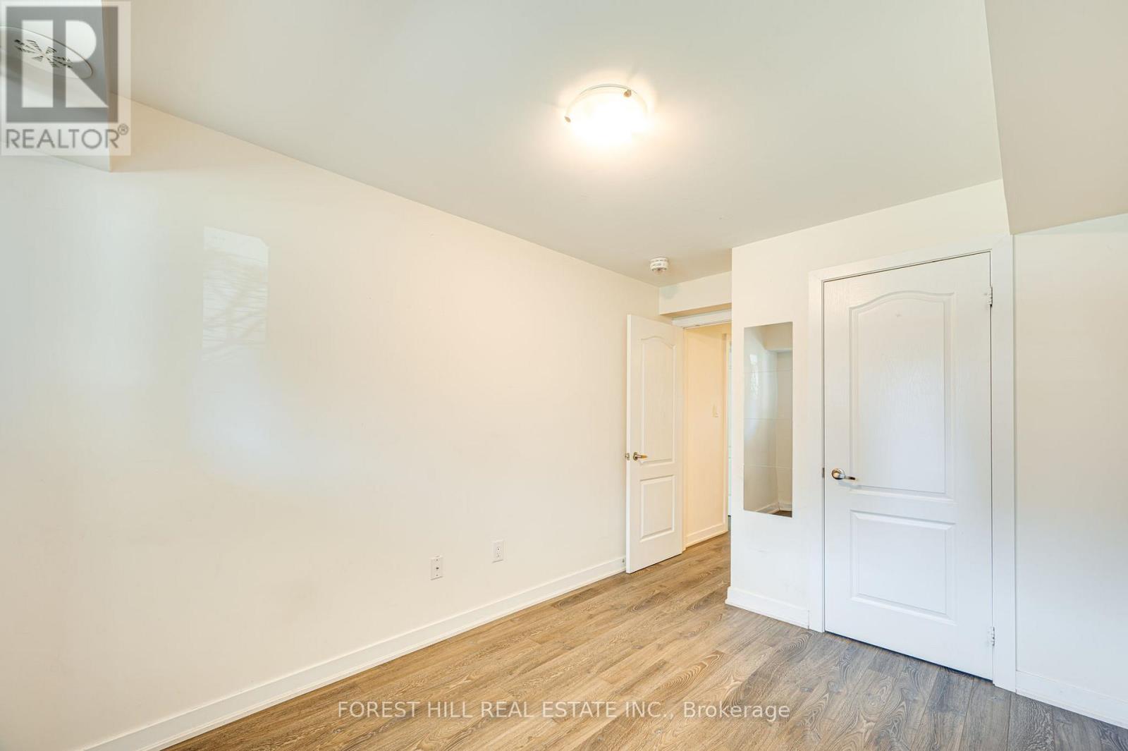85 - 100 Parrotta Drive, Toronto, Ontario  M9M 0B5 - Photo 19 - W12636324